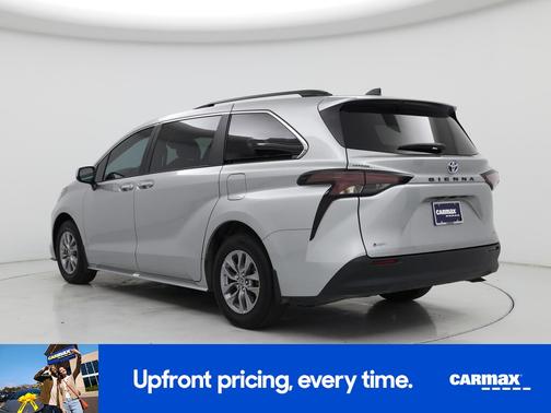 2025 Toyota Sienna XLE