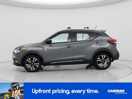 Gray 2019 Nissan Kicks SR