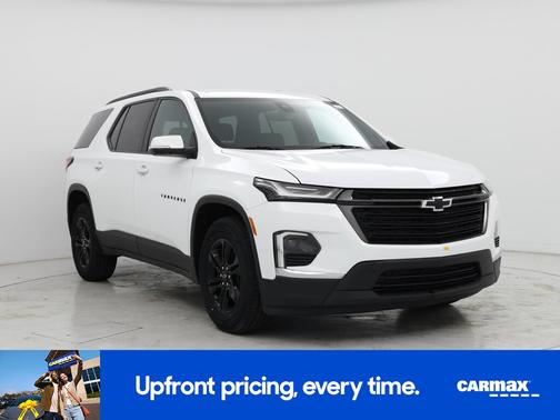 White 2023 Chevrolet Traverse LT Cloth