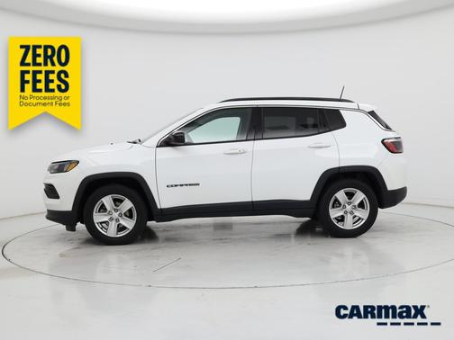 White 2022 Jeep Compass Latitude