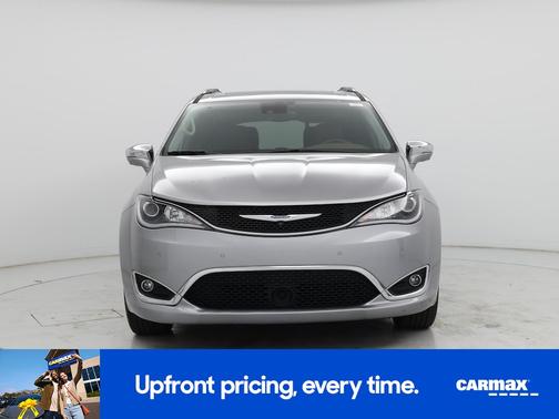 Silver 2017 Chrysler Pacifica Limited