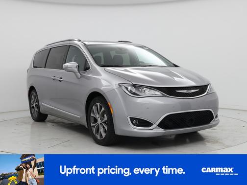 Silver 2017 Chrysler Pacifica Limited