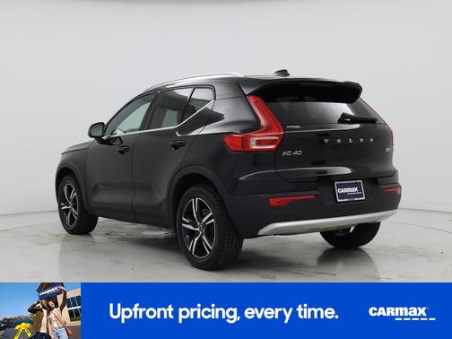 Black 2024 Volvo XC40 B5 Core Dark Theme