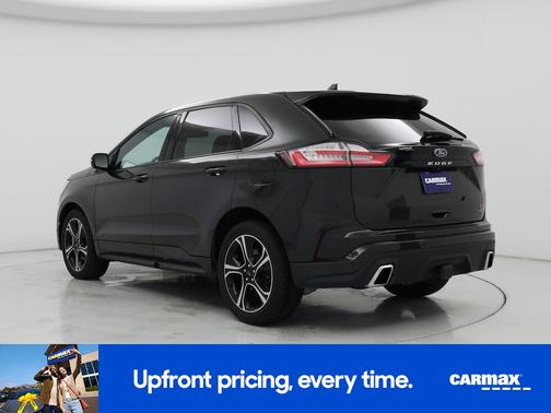 Green 2022 Ford Edge ST