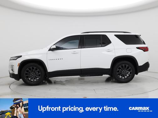 White 2022 Chevrolet Traverse RS