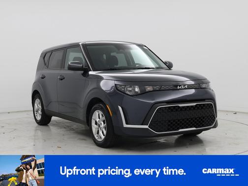 Gray 2023 Kia Soul LX