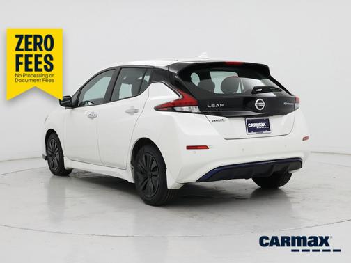 White 2022 Nissan Leaf S