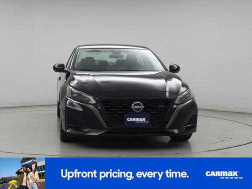 Black 2024 Nissan Altima SR