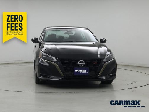 Black 2024 Nissan Altima SR