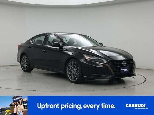 Black 2024 Nissan Altima SR