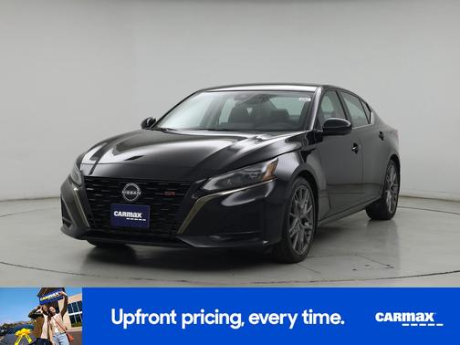 Black 2024 Nissan Altima SR