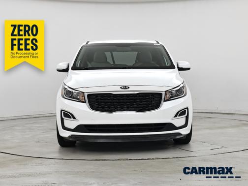 White 2019 Kia Sedona LX