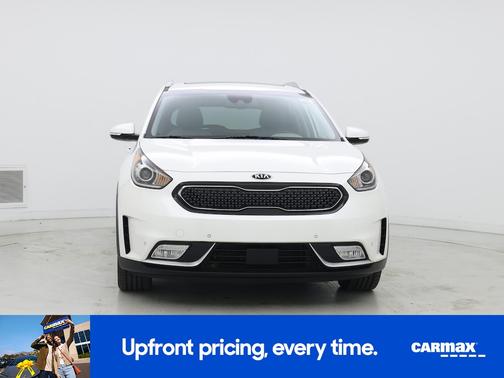 White 2019 Kia Niro Touring