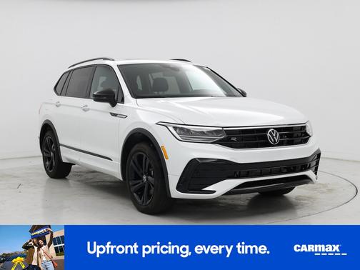 White 2024 Volkswagen Tiguan SE R-Line Black
