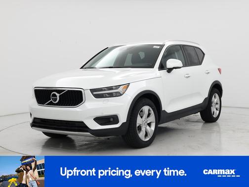 2021 Volvo XC40 T5 Momentum