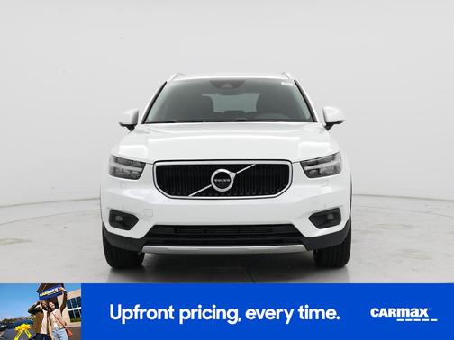 2021 Volvo XC40 T5 Momentum