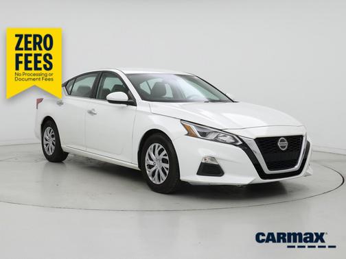 White 2019 Nissan Altima S