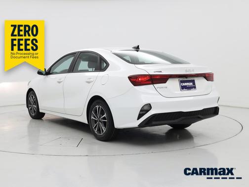 White 2023 Kia Forte LX
