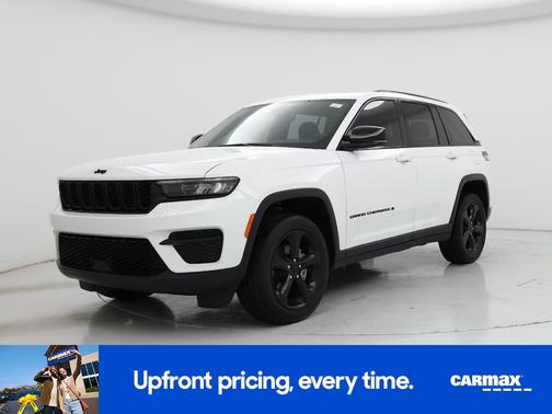 White 2023 Jeep Grand Cherokee Altitude