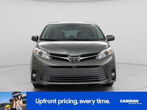 2020 Toyota Sienna XLE