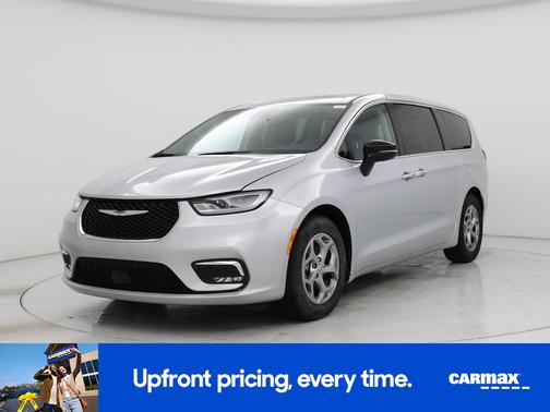 Silver 2024 Chrysler Pacifica Limited