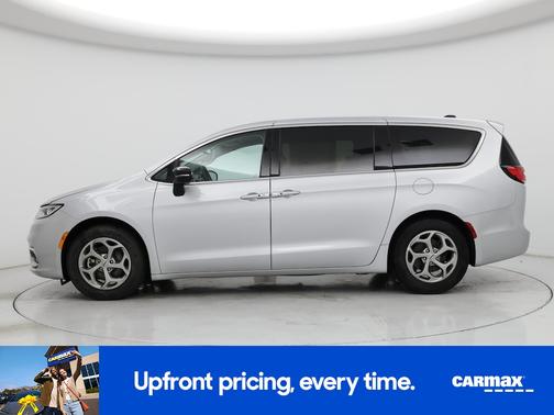 Silver 2024 Chrysler Pacifica Limited