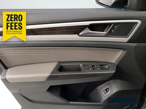 Black 2023 Volkswagen Atlas SE w/Tech