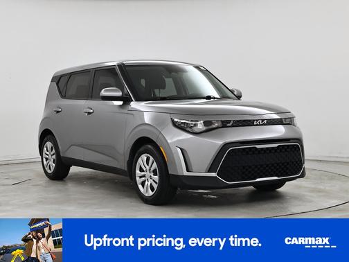 Gray 2023 Kia Soul LX