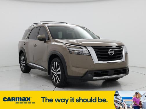 2023 Nissan Pathfinder Platinum