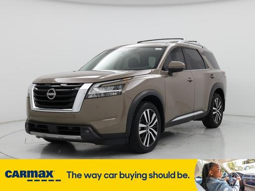 2023 Nissan Pathfinder Platinum