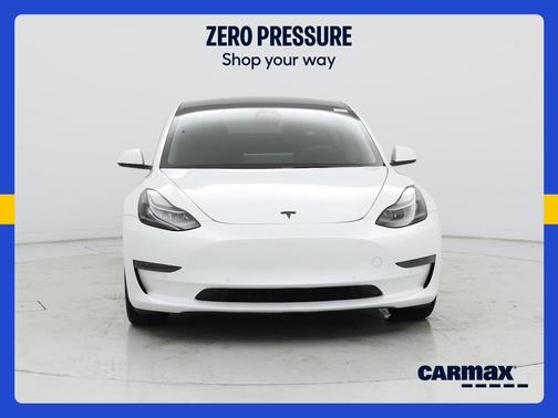 White 2022 Tesla Model 3
