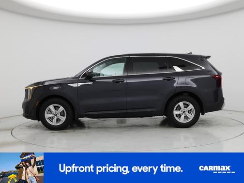 Gray 2025 Kia Sorento LX