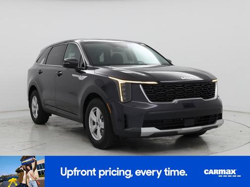 Gray 2025 Kia Sorento LX