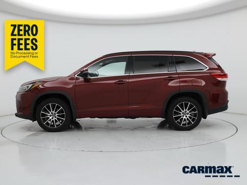 Burgundy 2017 Toyota Highlander SE