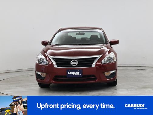 Red 2015 Nissan Altima S