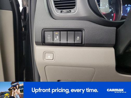 Black 2019 Kia Sedona LX