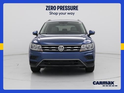 Blue 2018 Volkswagen Tiguan SE