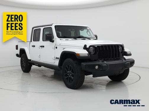 White 2022 Jeep Gladiator Altitude