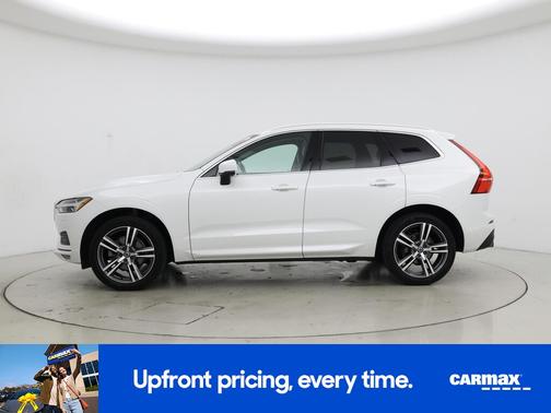 White 2020 Volvo XC60 T5 Momentum