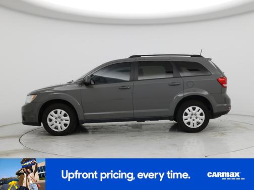 Gray 2019 Dodge Journey SE