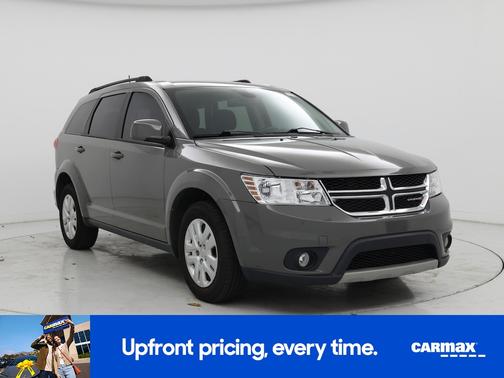 Gray 2019 Dodge Journey SE