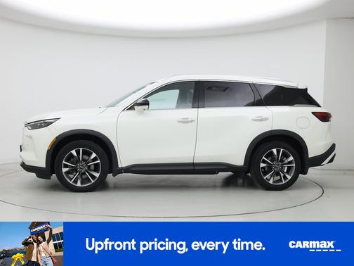 White 2023 INFINITI QX60 Luxe