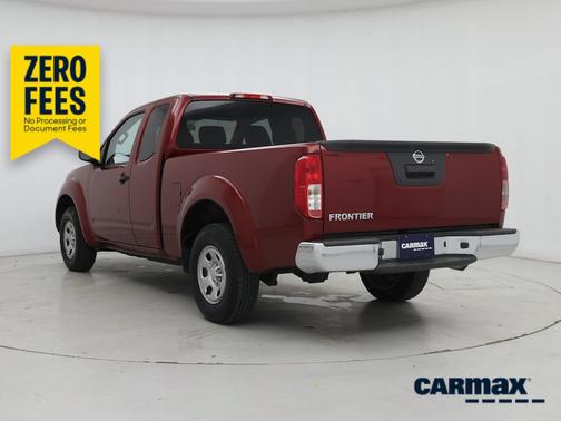 Red 2015 Nissan Frontier S