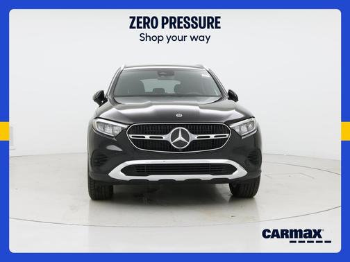 Black 2025 Mercedes-Benz GLC 300