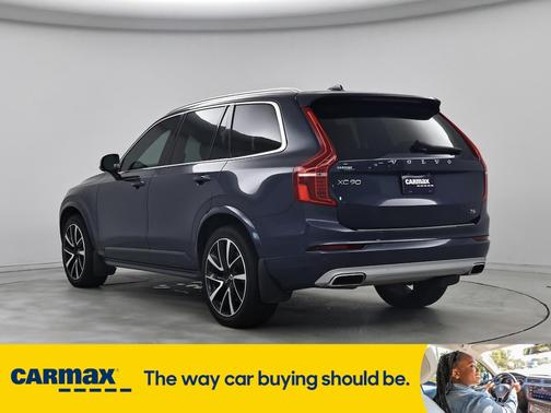2020 Volvo XC90 T6 Momentum