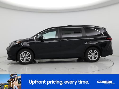 2022 Toyota Sienna XSE