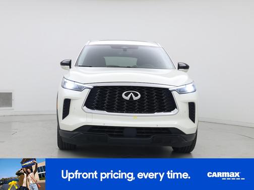 White 2023 INFINITI QX60 Luxe