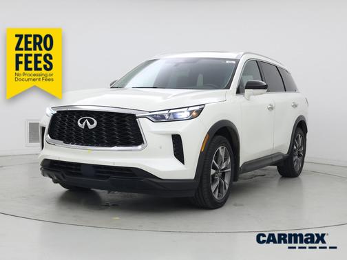 White 2023 INFINITI QX60 Luxe