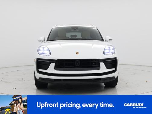 2023 Porsche Macan Base (PDK)