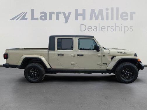 2022 Jeep Gladiator Sport